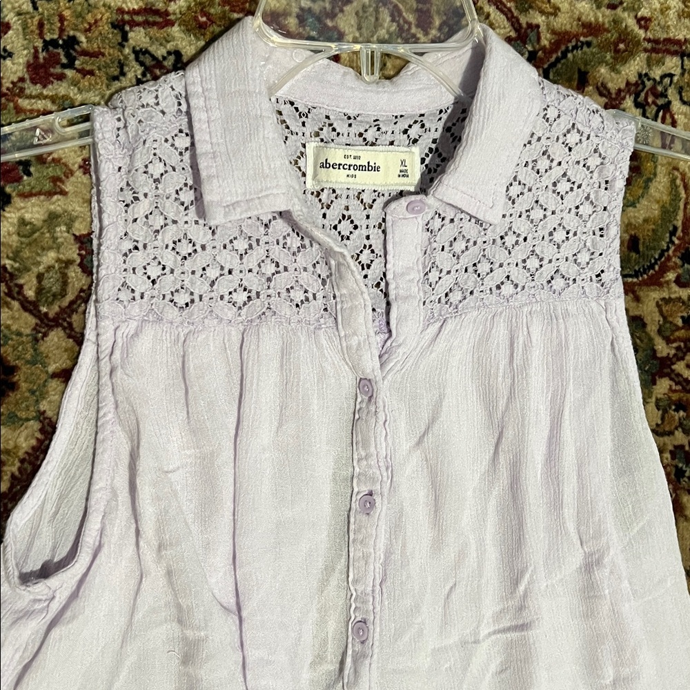 Abercrombie & Fitch Light Purple Sleeveless Blouse Size XL